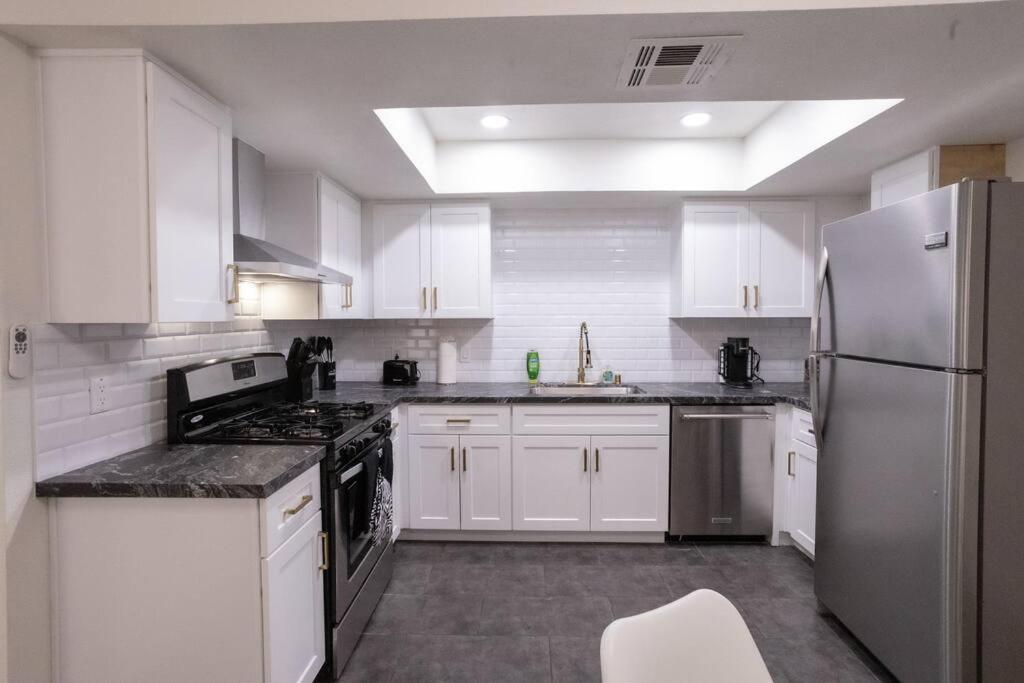 2 Bedroom Close To Las Vegas Strip Bagian luar foto