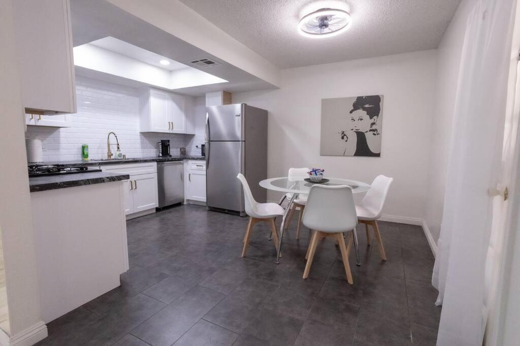 2 Bedroom Close To Las Vegas Strip Bagian luar foto